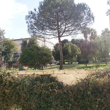 Bed and Breakfast Savonarola Portici